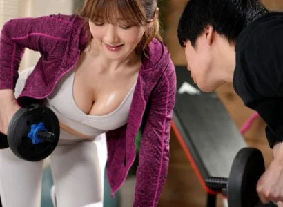 Chàng trai số hưởng và nữ PT gợi cảm mây mưa nhau